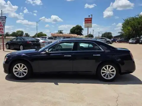 2012 Chrysler 300 Limited's photo