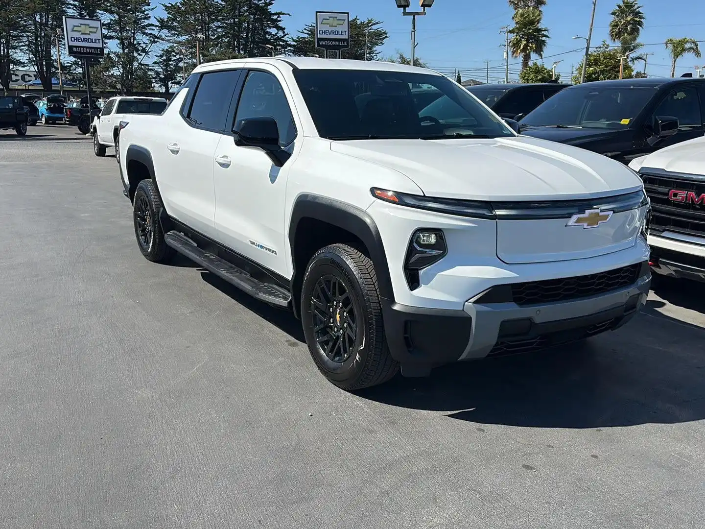 2026 Chevrolet Silverado EV LT Standard Range's photo