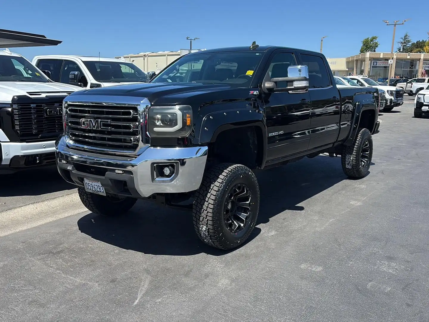2015 GMC Sierra 4WD Crew Cab Short Box SLE's photo