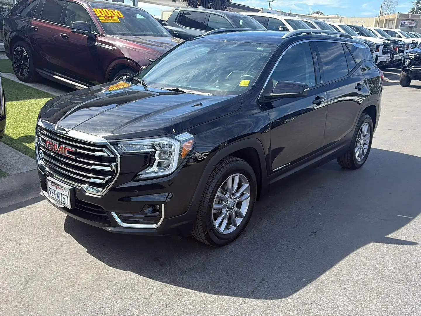 2023 GMC Terrain SLT AWD photo 1