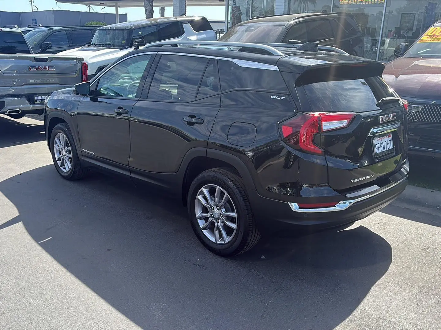 2023 GMC Terrain SLT AWD photo 3