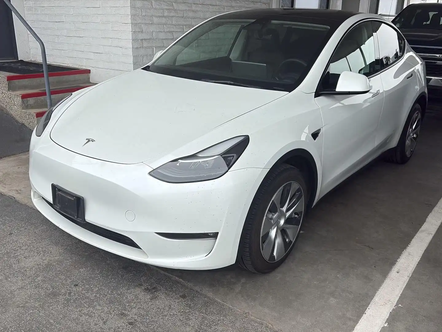2023 Tesla Model Y Long Range Dual Motor All-Wheel Drive's photo