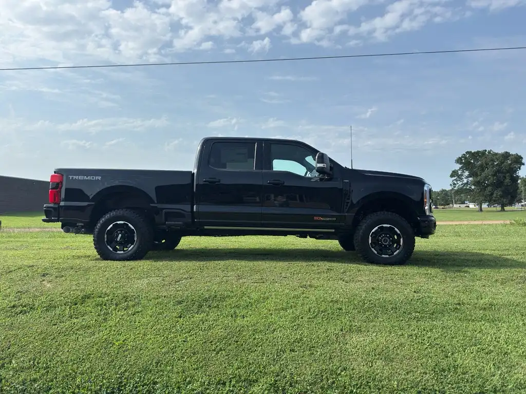 2026 Ford F-250 Lariat 4x4 Crew Cab 6-3/4' Box's photo