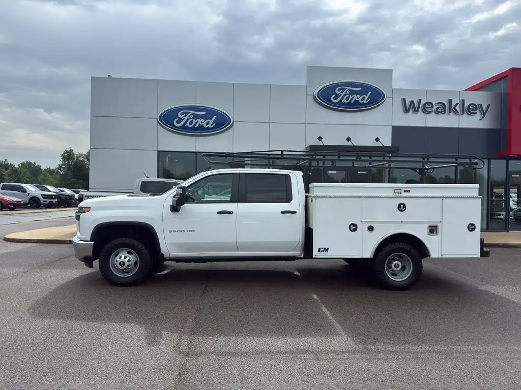 2023 Chevrolet Silverado HD WT 4WD Crew Cab 171.5" WB's photo