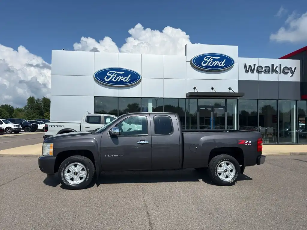 2011 Chevrolet Silverado 1500 LT 4X4 Extended Cab MWB's photo