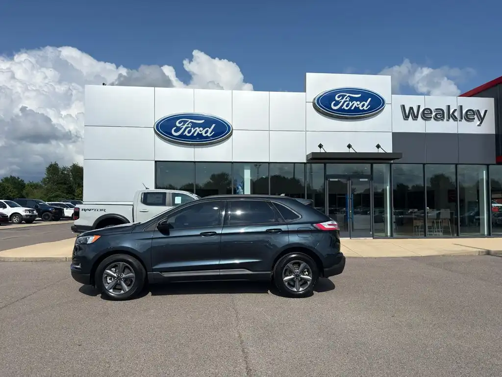 2023 Ford Edge SEL AWD's photo