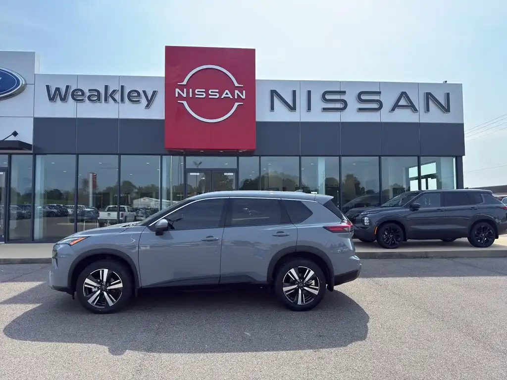 2024 Nissan Rogue SL FWD's photo