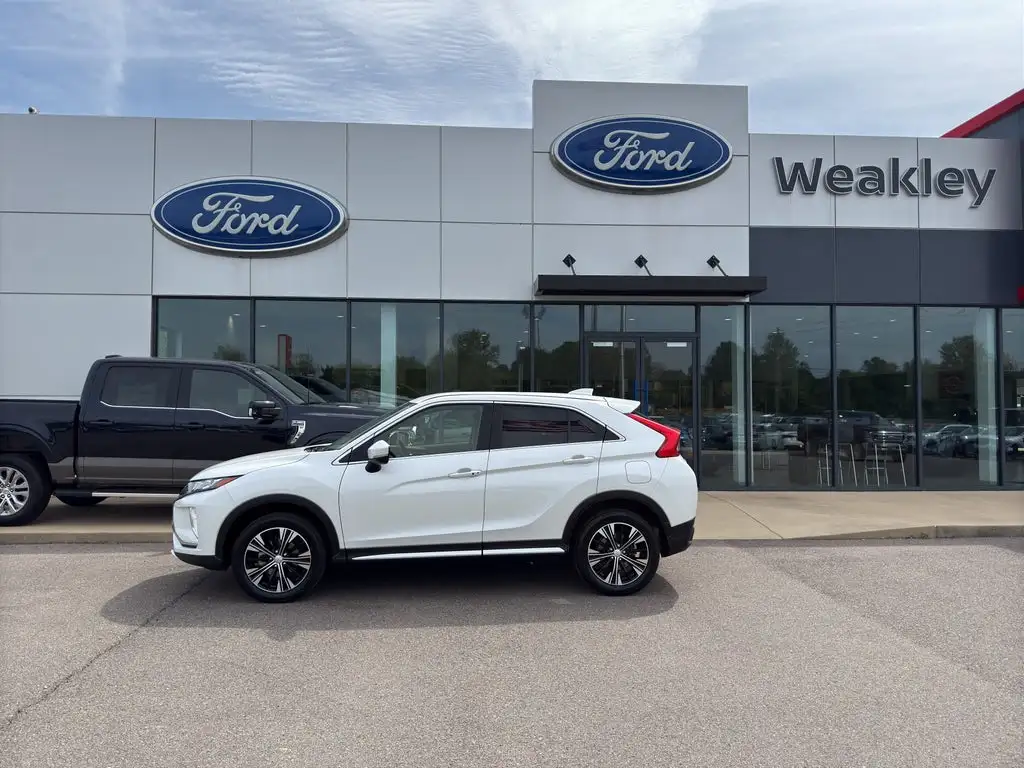 2020 Mitsubishi Eclipse Cross SEL S-AWC's photo
