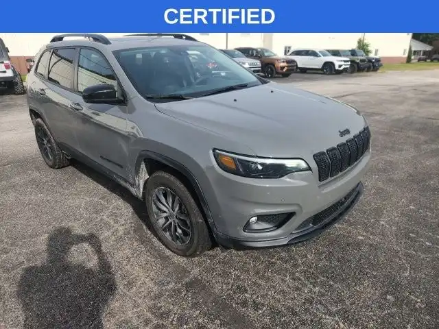 2023 Jeep Cherokee Altitude Lux 4WD's photo