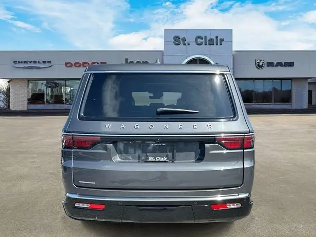 2023 Jeep Wagoneer L Series I 4WD photo 4