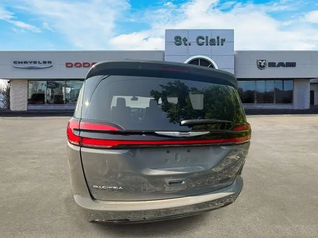 2025 Chrysler Pacifica Select photo 4