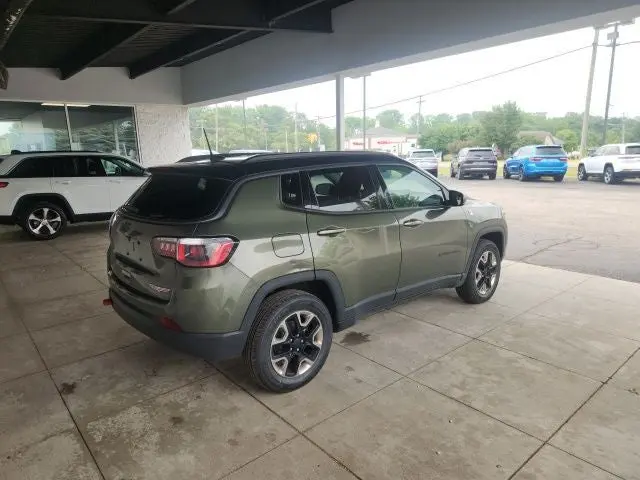 2017 Jeep Compass Trailhawk 4X4 photo 3