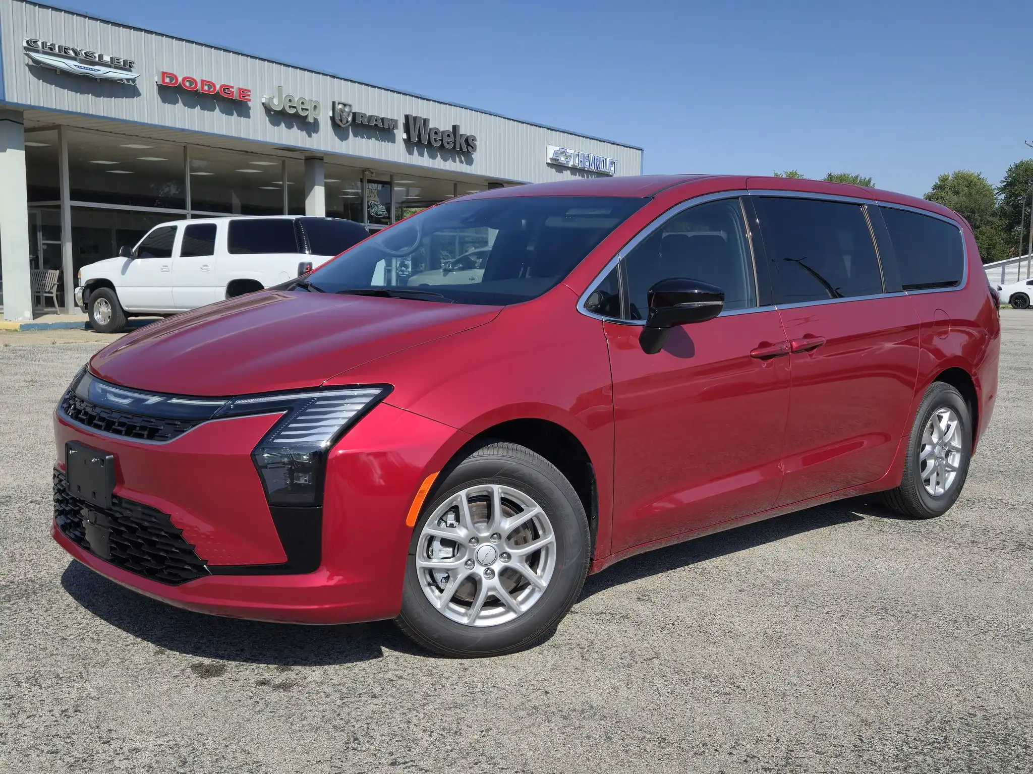 2027 Chrysler Pacifica Select's photo