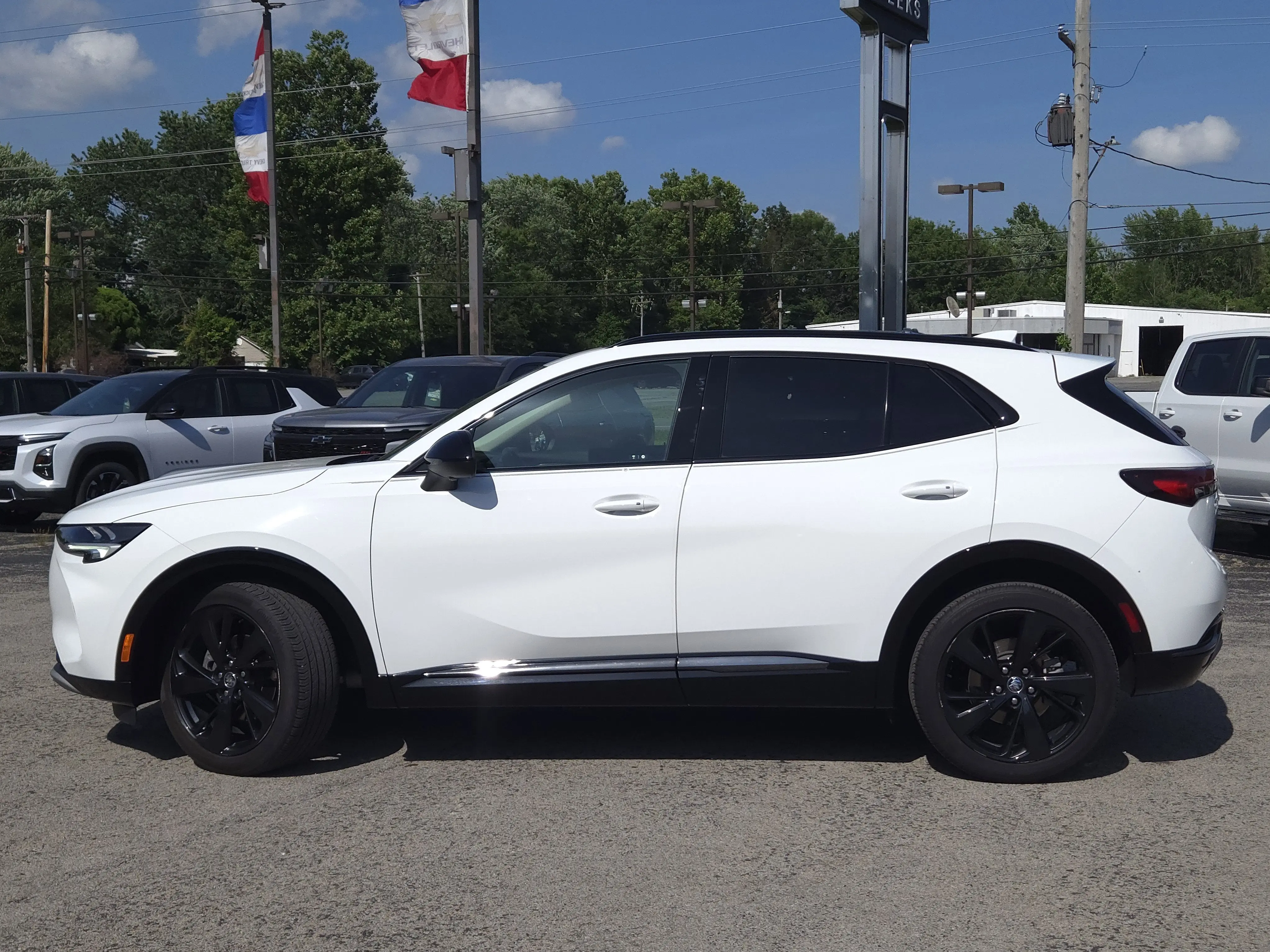 2023 Buick Envision Essence AWD photo 5