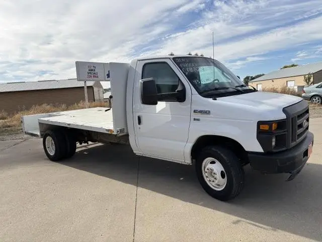 2010 Ford E-Series undefined photo 5
