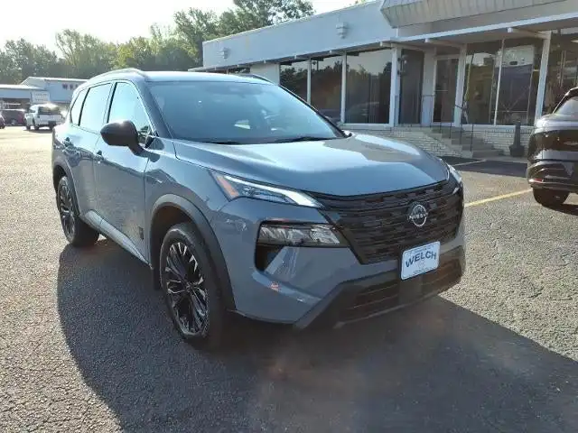 2026 Nissan Rogue Dark Armor's photo