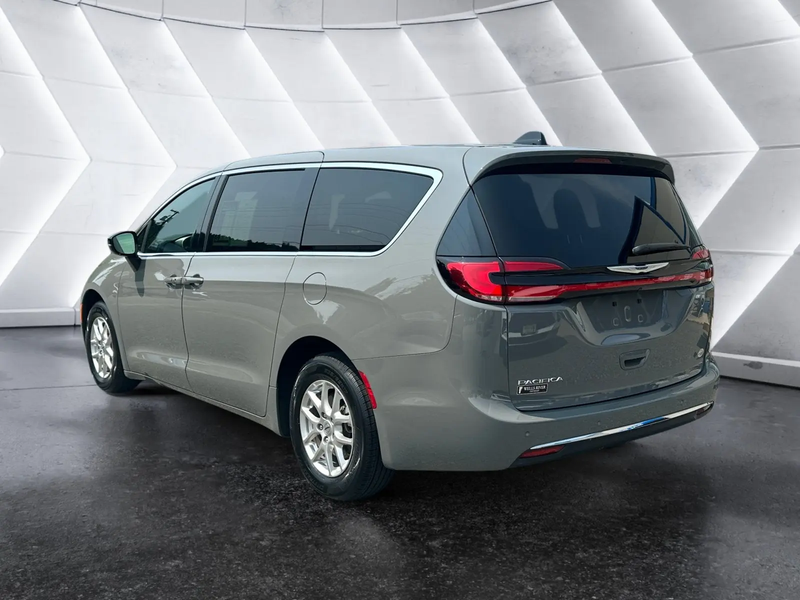 2025 Chrysler Pacifica Select photo 4