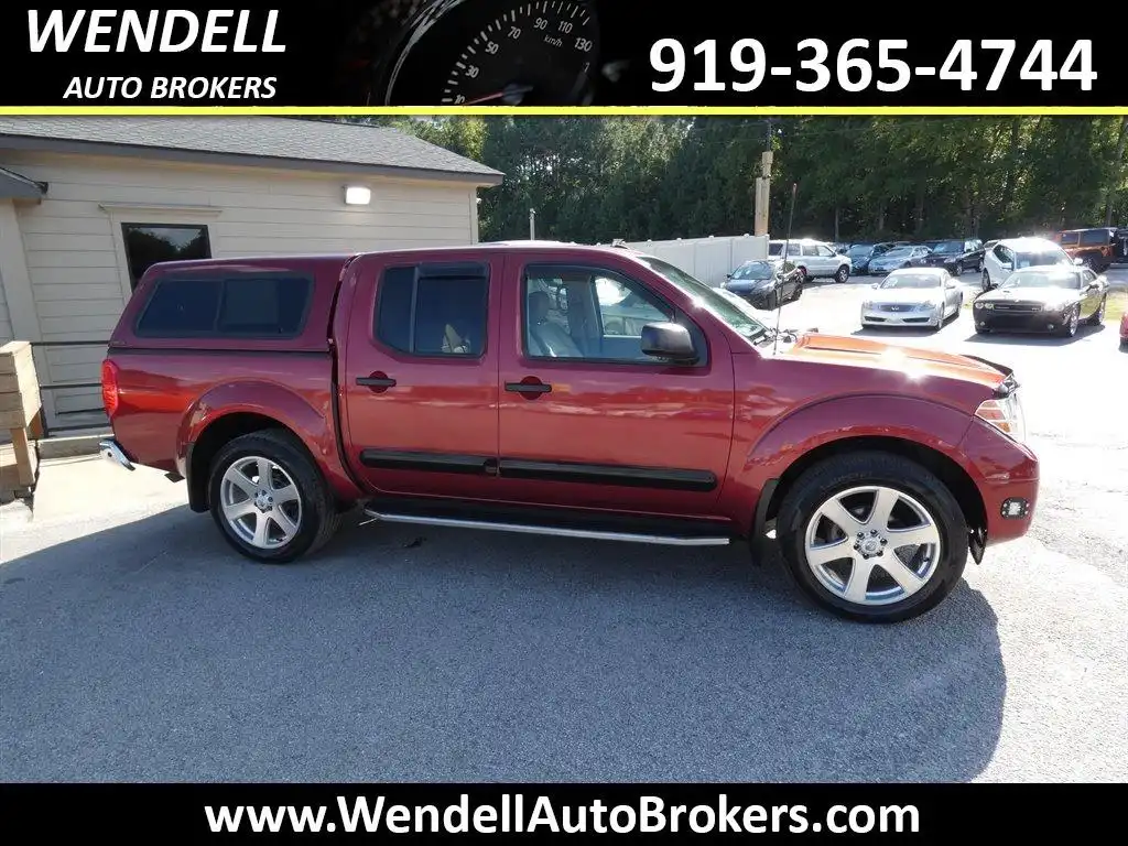 2014 Nissan Frontier 4.0 SV Crew Cab 4WD Auto SWB's photo
