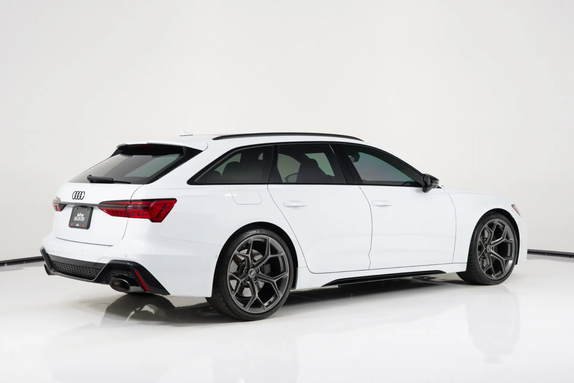 2024 Audi RS 6 Avant Performance photo 3