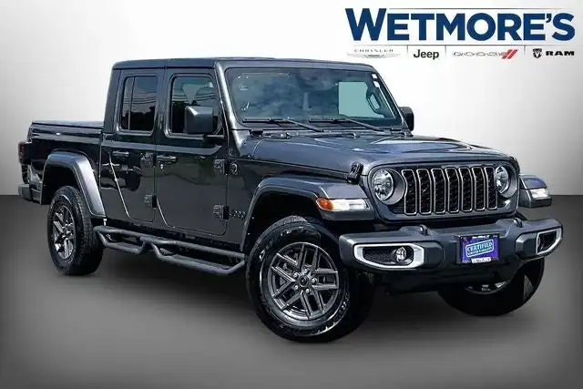 2024 Jeep Gladiator Sport S's photo