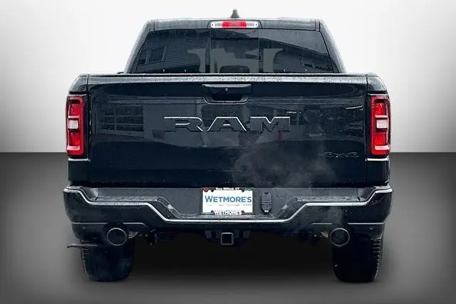 2026 RAM 1500 Express 4WD Crew Cab 5'7 photo 4