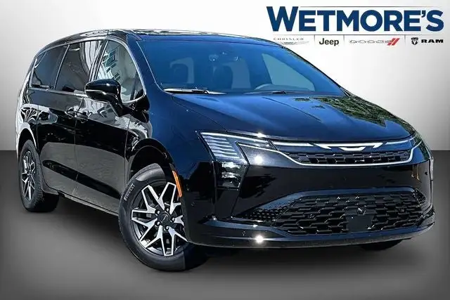 2027 Chrysler Pacifica Limited AWD's photo