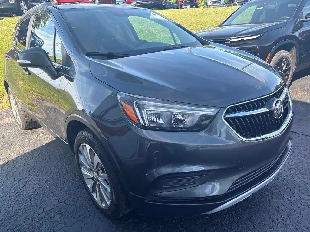 2017 Buick Encore Preferred's photo