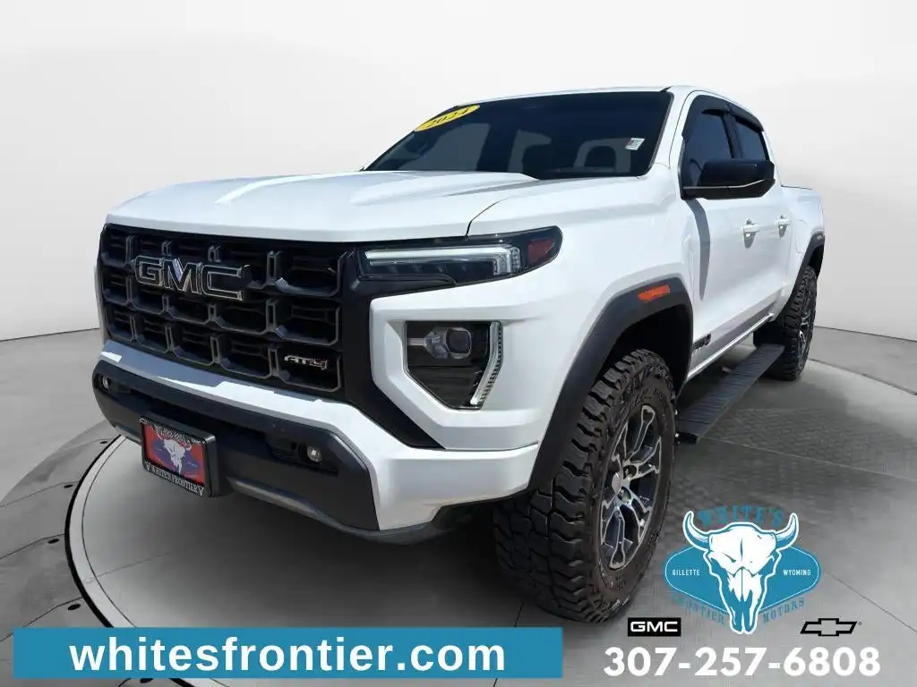 2024 GMC Canyon AT4 4WD Crew Cab Short Box's photo