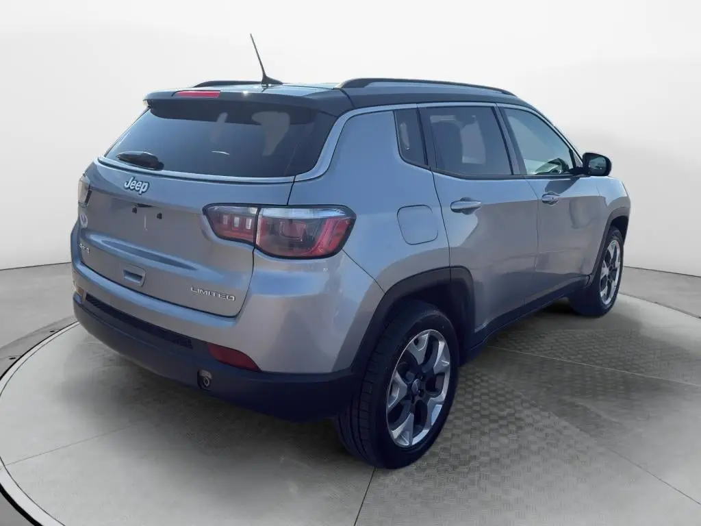 2017 Jeep Compass Limited 4WD photo 5