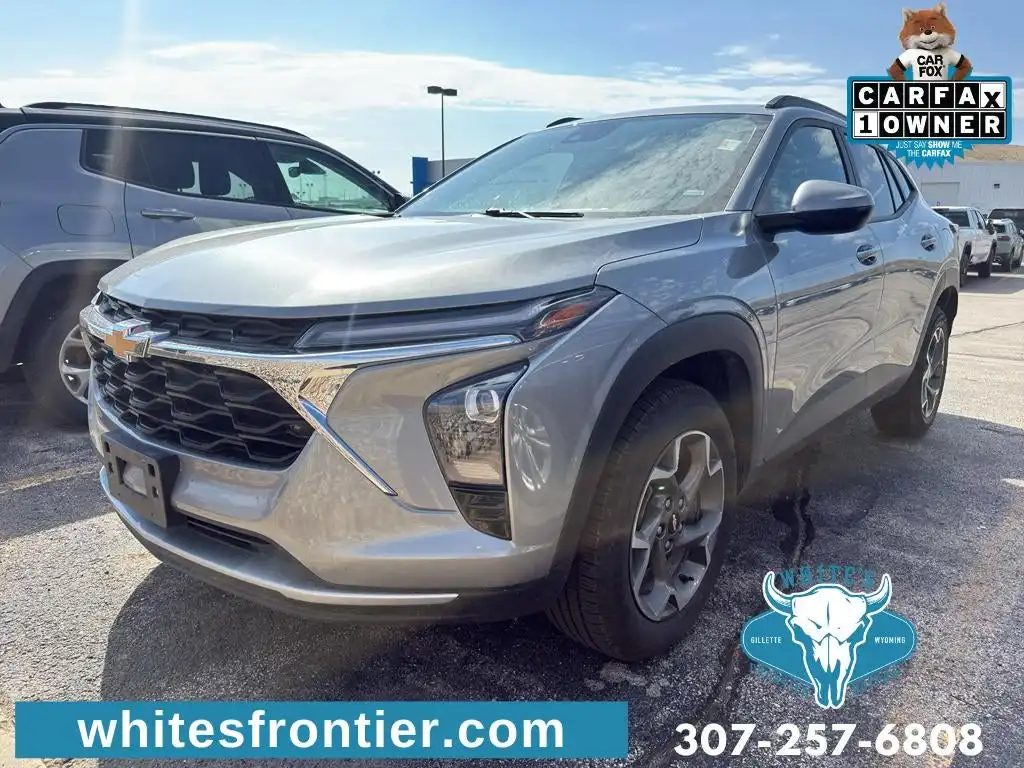 2025 Chevrolet Trax LT's photo