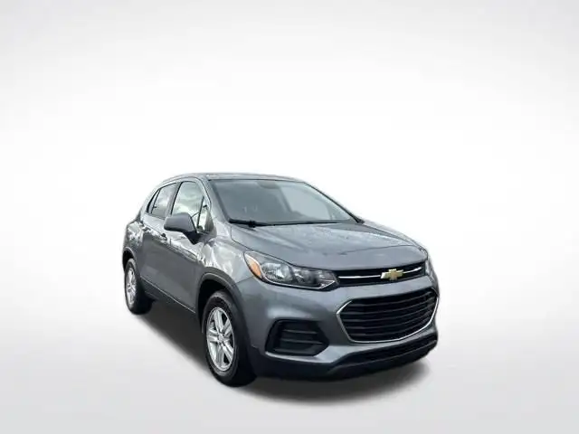 2020 Chevrolet Trax LS's photo