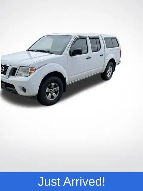 2012 Nissan Frontier 4.0 SV Crew Cab 4X4 AT SWB's photo