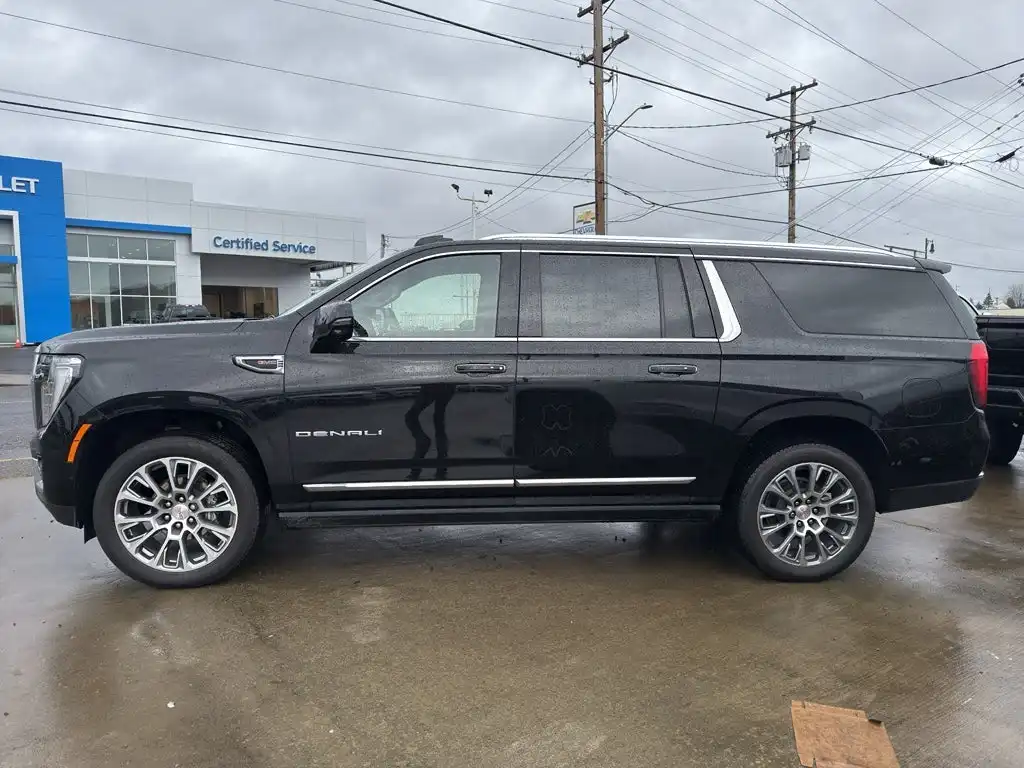 2025 GMC Yukon Denali's photo