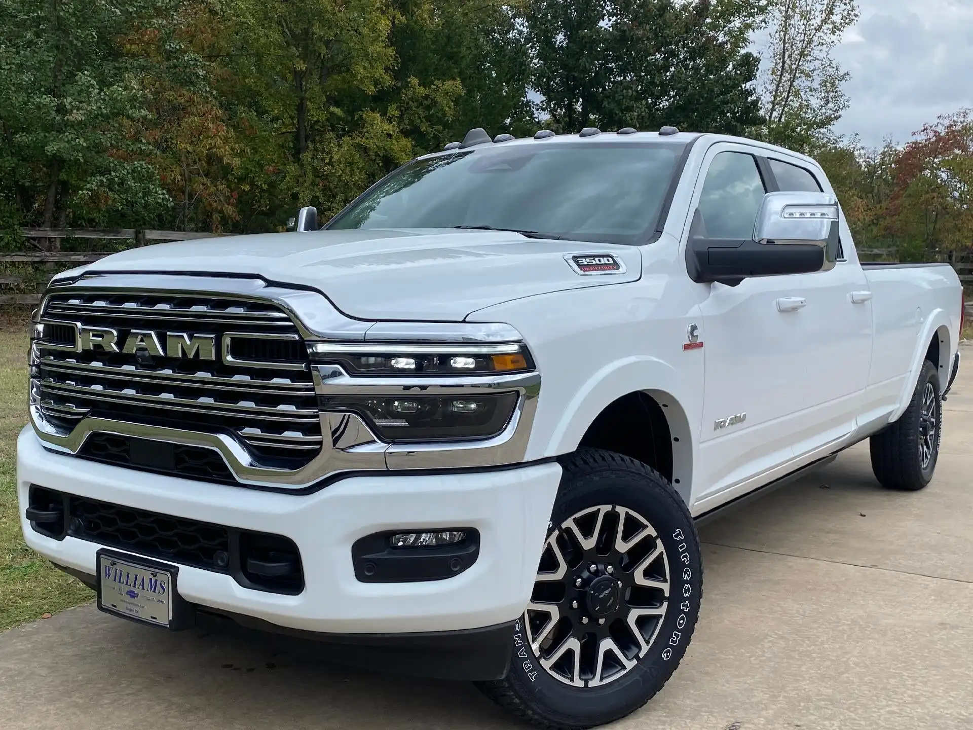 2025 RAM 3500 Limited/Longhorn 4X4 Crew Cab LWB's photo