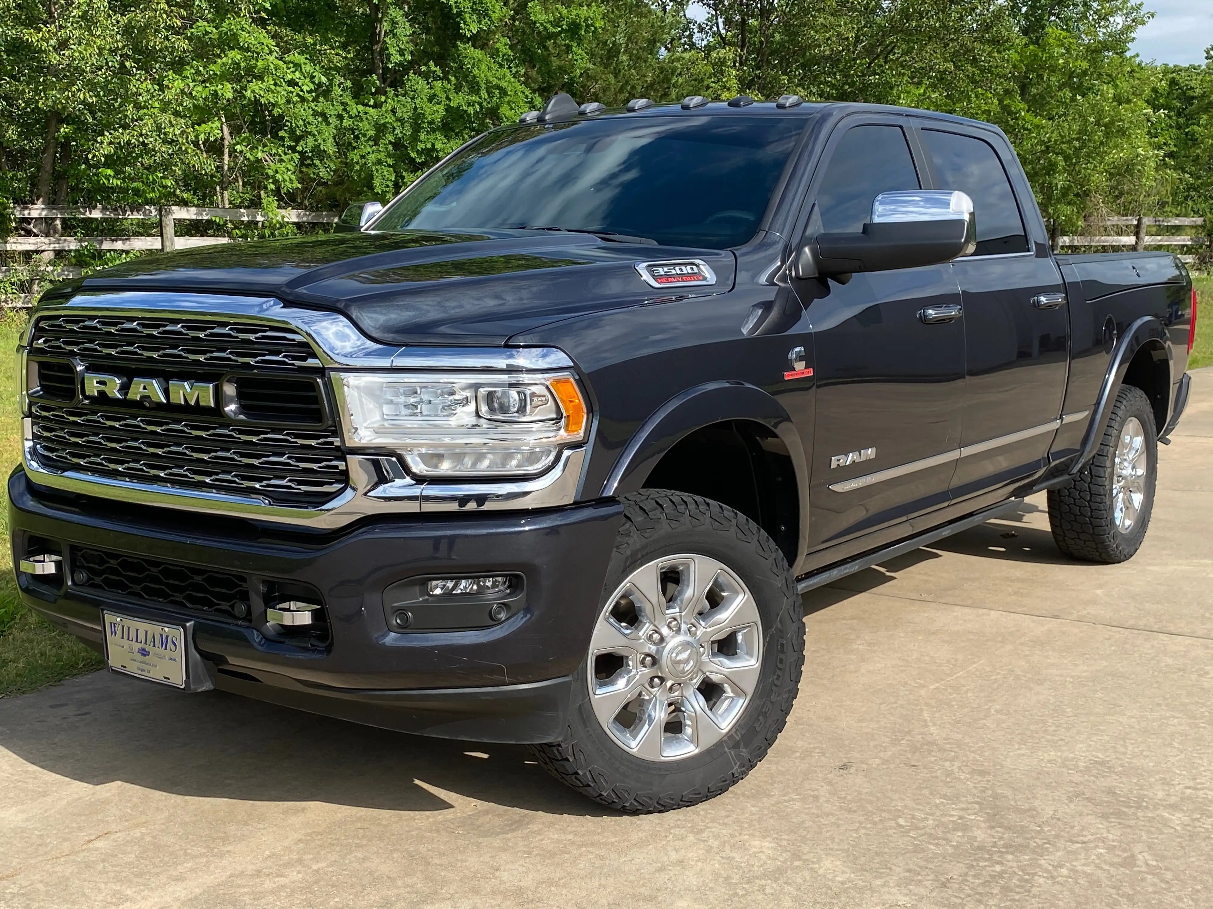2021 RAM 3500 Limited 4X4 Crew Cab SWB's photo