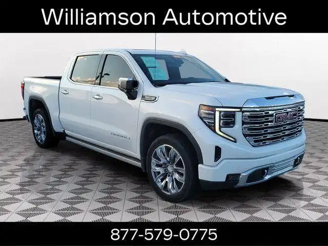 2023 GMC Sierra 4WD Crew Cab Short Box Denali's photo