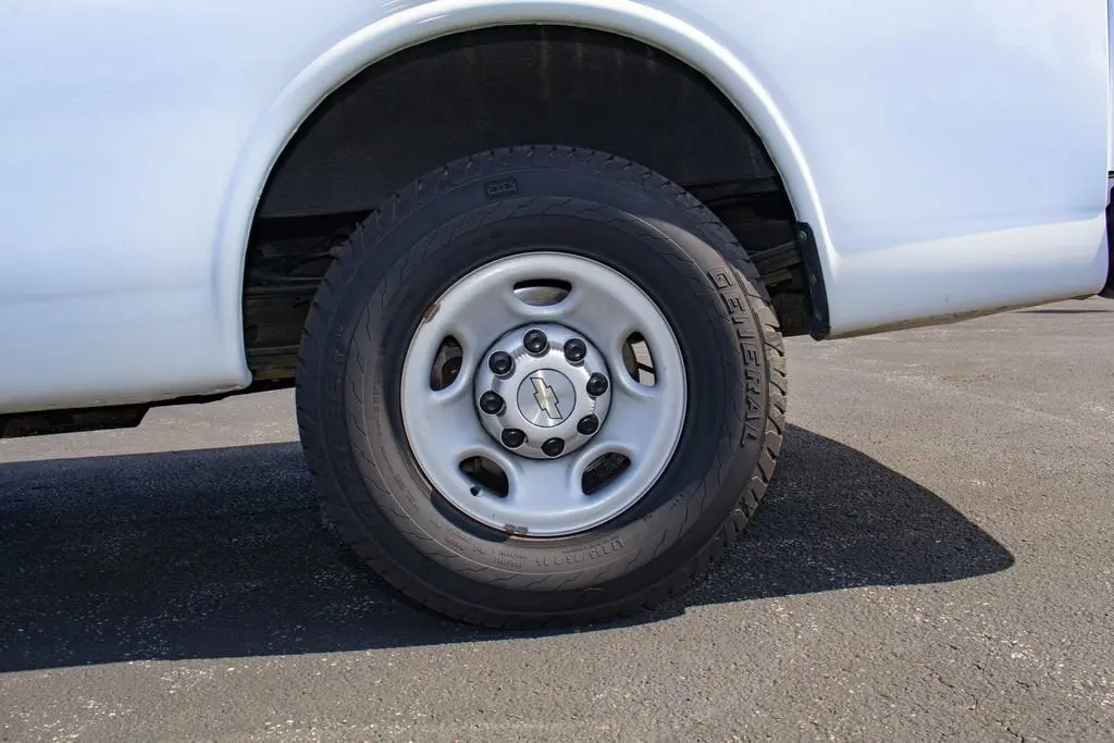 2021 Chevrolet Express 2500 Work Van HD photo 5
