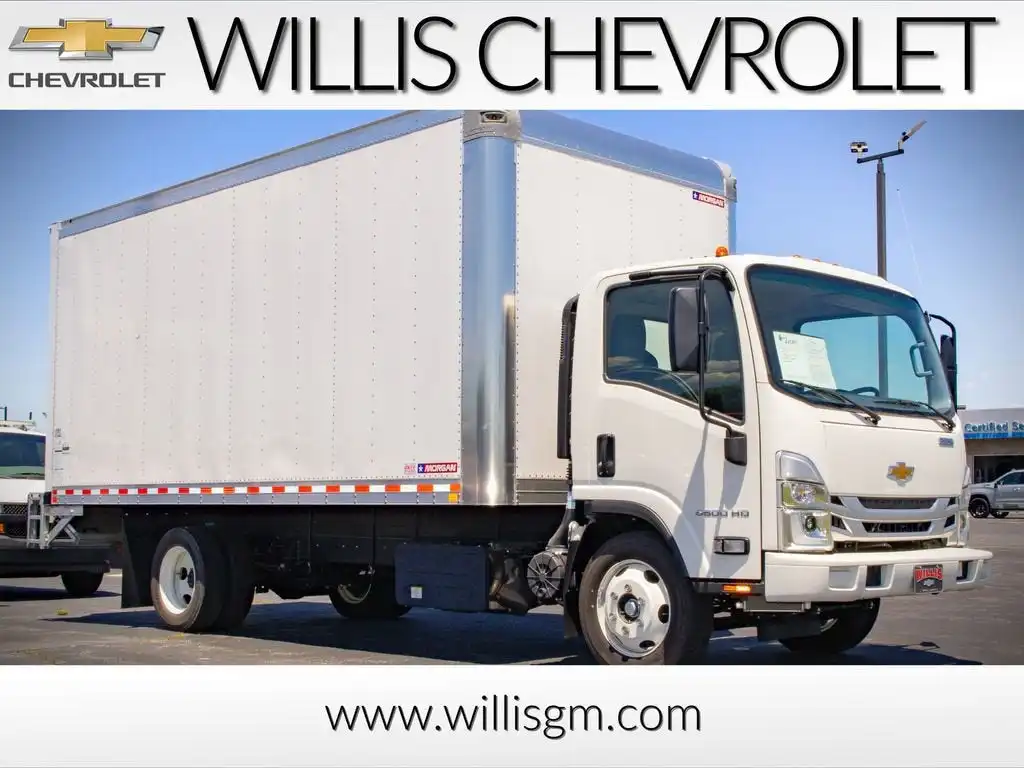2024 Chevrolet Low Cab Forward's photo
