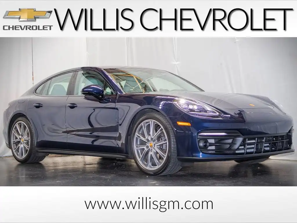 2023 Porsche Panamera 4 Platinum Edition's photo