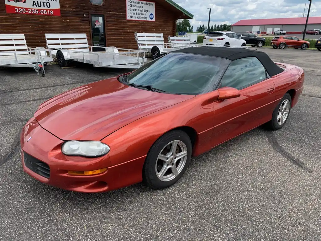 2001 Chevrolet Camaro Convertible's photo