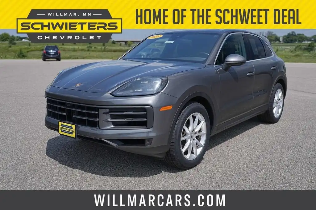 2024 Porsche Cayenne Base's photo
