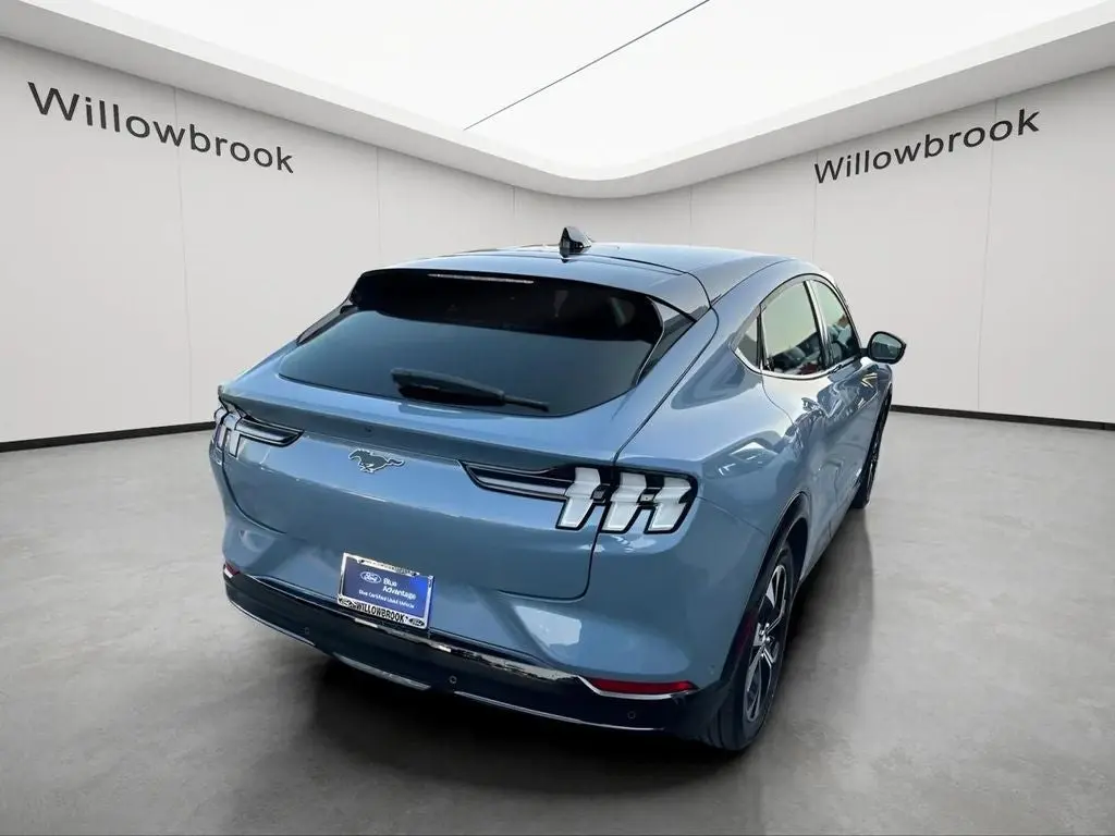 2023 Ford Mustang-Mach-e Premium photo 5