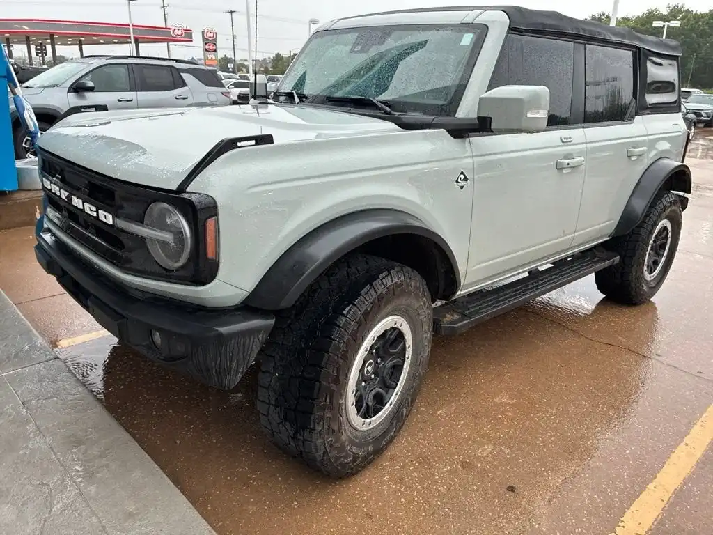 2022 Ford Bronco Outer Banks Advanced 4x4's photo