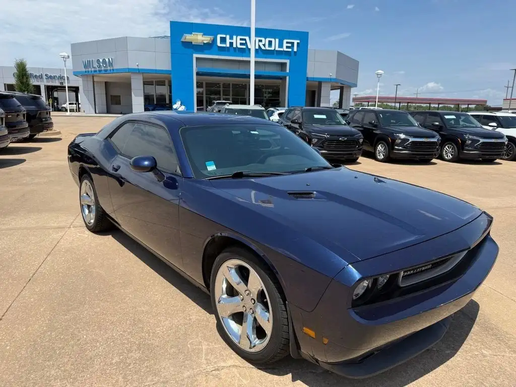 2014 Dodge Challenger SXT's photo