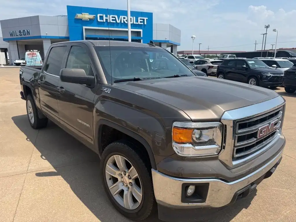 2015 GMC Sierra 4WD Crew Cab SLE SWB's photo