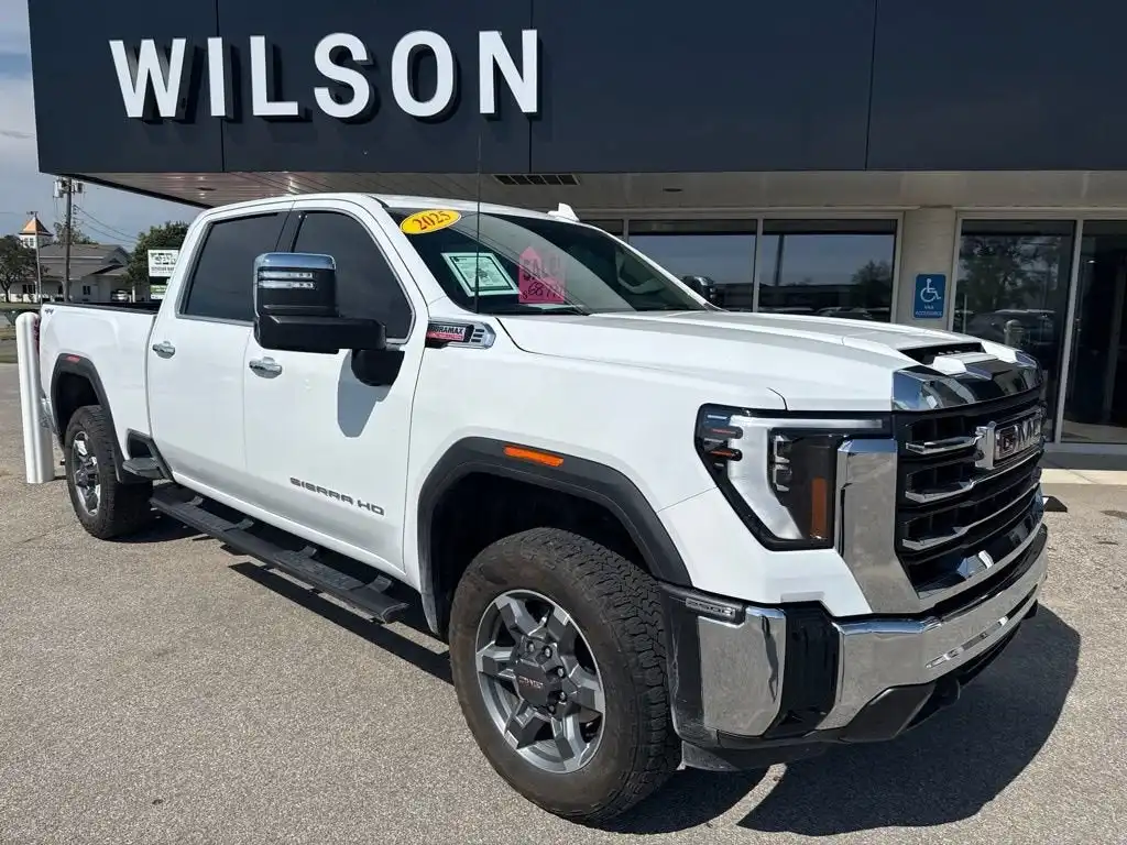 2025 GMC Sierra SLT 4WD Crew Cab Standard Box's photo