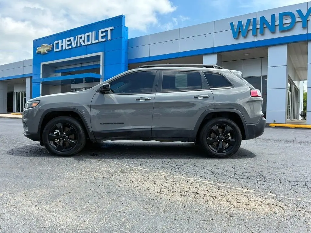 2023 Jeep Cherokee Altitude Lux 4X4 photo 3