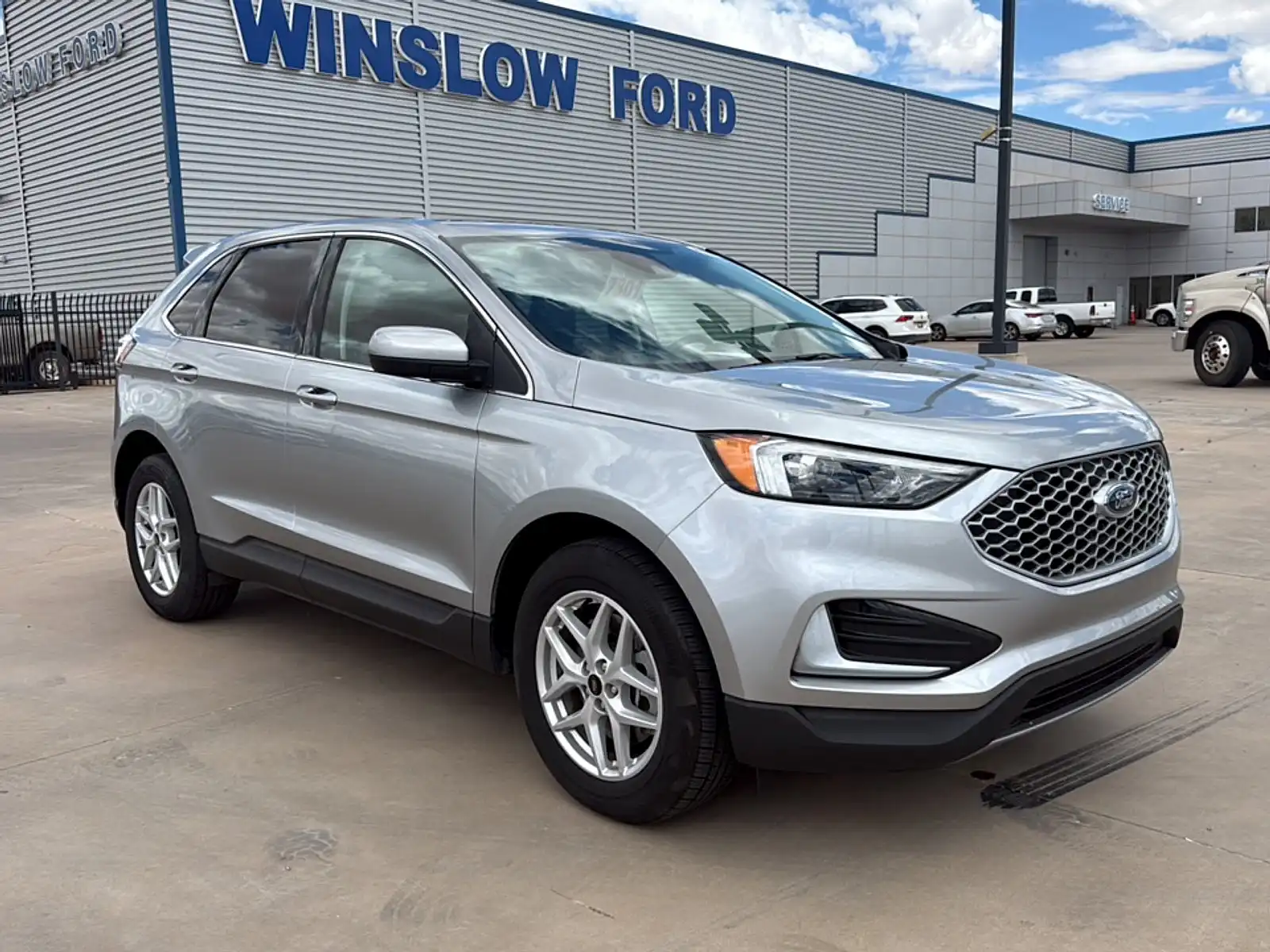 2024 Ford Edge SEL AWD's photo