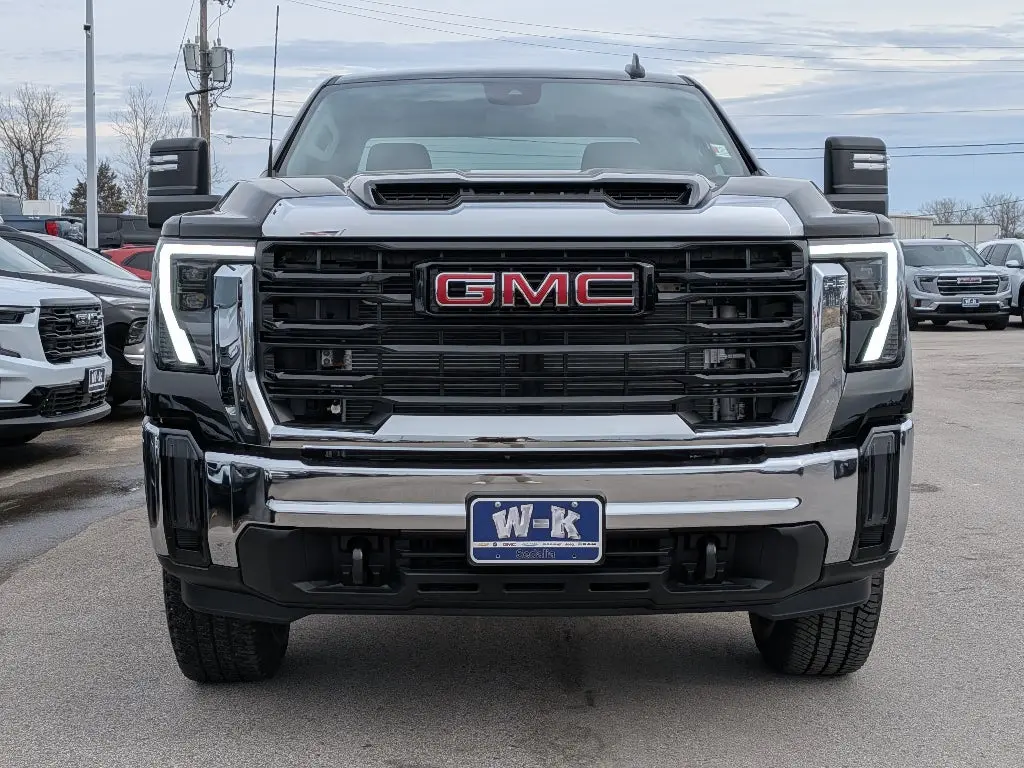 2026 GMC Sierra Pro 4WD Double Cab Long Box photo 5