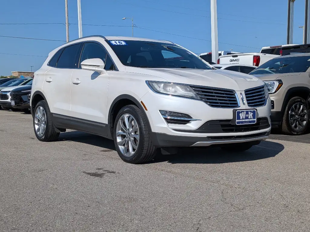 2017 Lincoln MKC Select AWD photo 1